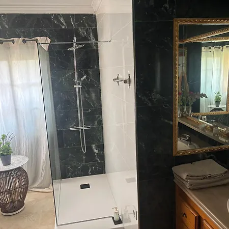 Casa Delfina * إِستيبونا
